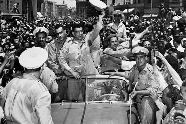 صورة للواء محمد نجيب خلال أحداث ثورة 23 يوليو